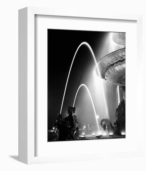 Place de la Concorde 1949-Izis-Framed Art Print