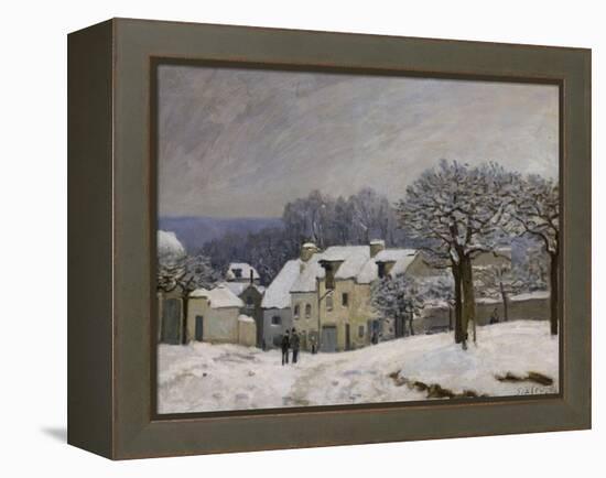 Place du Chenil à Marly, effet de neige-Alfred Sisley-Framed Premier Image Canvas