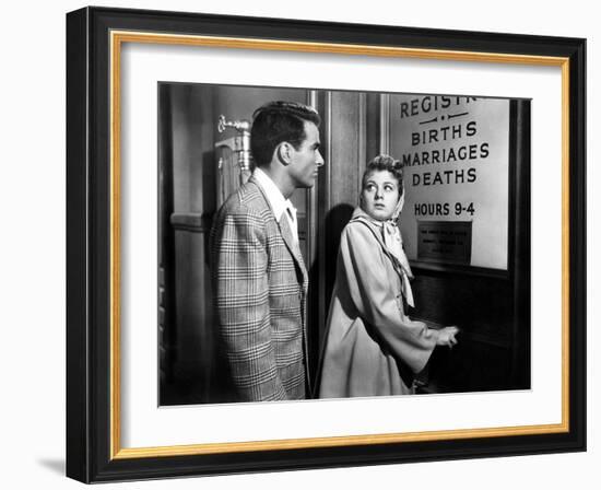 Place In The Sun, Montgomery Clift, Shelley Winters, 1951, License Bureau-null-Framed Photo