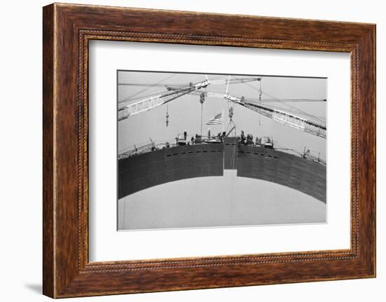 Placing Keystone into Gateway Arch in St. Louis-null-Framed Photographic Print