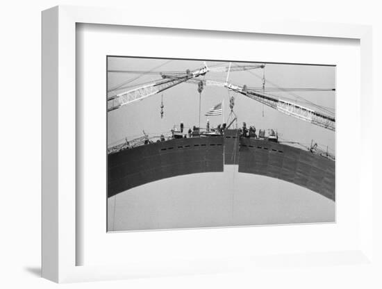 Placing Keystone into Gateway Arch in St. Louis-null-Framed Photographic Print