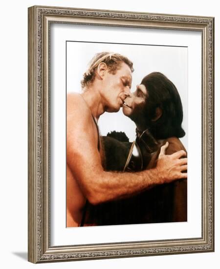 Planet Of The Apes, Charlton Heston, Kim Hunter, 1968-null-Framed Photo