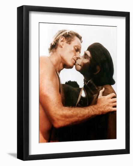 Planet Of The Apes, Charlton Heston, Kim Hunter, 1968-null-Framed Photo