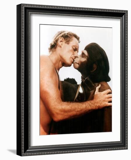 Planet Of The Apes, Charlton Heston, Kim Hunter, 1968-null-Framed Photo