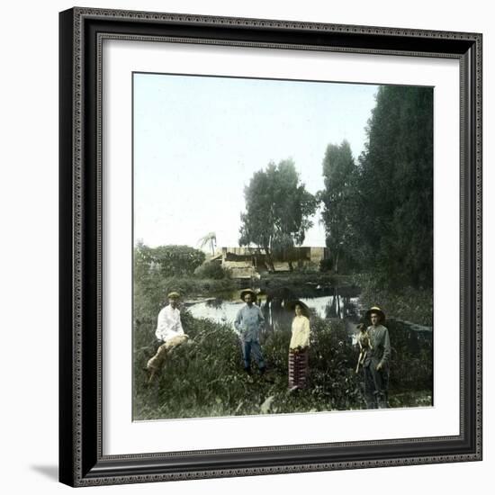 Plantation Workers on the Island of Java (Indonesia), around 1900-Leon, Levy et Fils-Framed Photographic Print