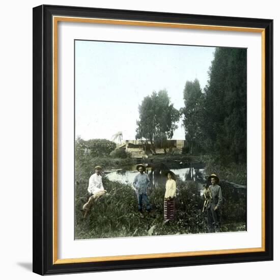 Plantation Workers on the Island of Java (Indonesia), around 1900-Leon, Levy et Fils-Framed Photographic Print