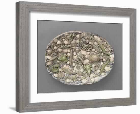 Plat ovaà bord ondulé, couleuvres, tortue, lézards, grenouil, poissons, étrilet coquillages-Bernard Palissy-Framed Giclee Print