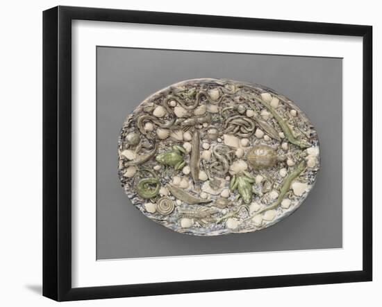 Plat ovaà bord ondulé, couleuvres, tortue, lézards, grenouil, poissons, étrilet coquillages-Bernard Palissy-Framed Giclee Print