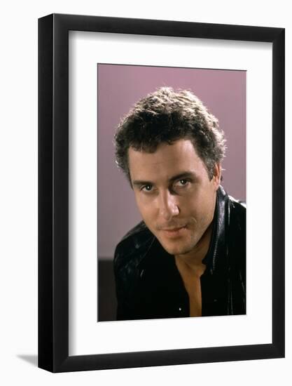 Police Federale Los Angeles TO LIVE AND DIE IN L.A. by Williamm Friedkin with William Petersen(d'ap-null-Framed Photo