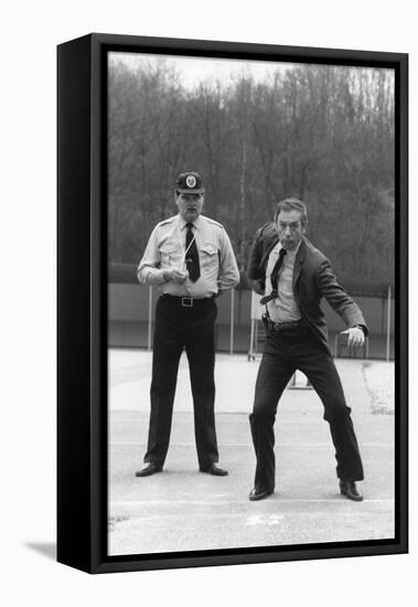 POLICE PYTHON, 1976 directed by ALAIN CORNEAU Yves Montand (b/w photo)-null-Framed Stretched Canvas