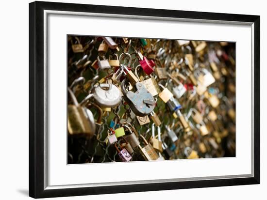 Pont des Arts I-Erin Berzel-Framed Photographic Print