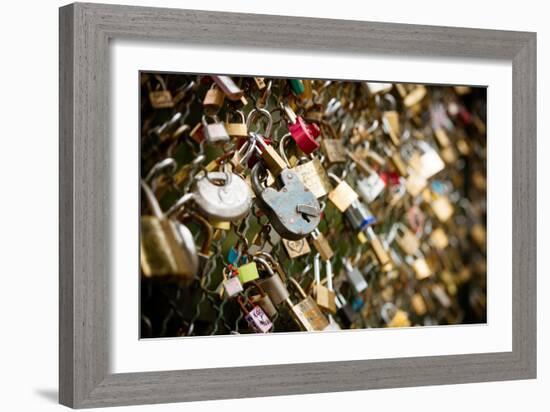 Pont des Arts I-Erin Berzel-Framed Photographic Print