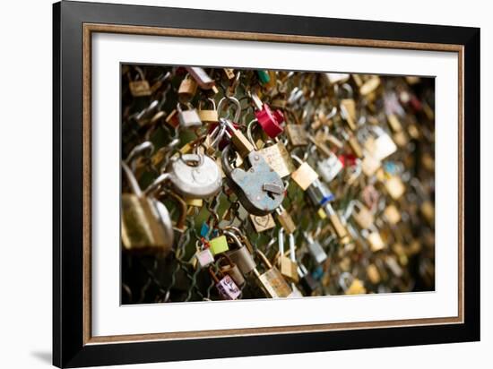 Pont des Arts I-Erin Berzel-Framed Photographic Print