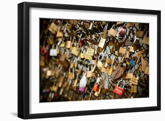 Pont des Arts II-Erin Berzel-Framed Photographic Print