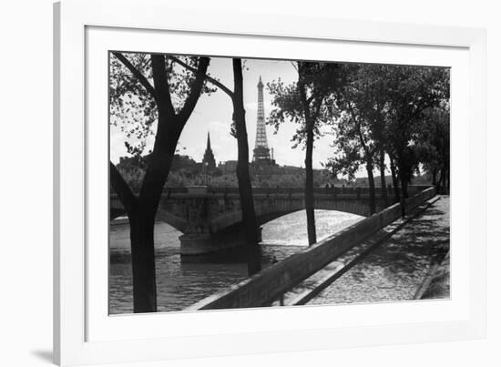 Pont des Invalides, Paris c1950s-Jules Dortes-Framed Giclee Print