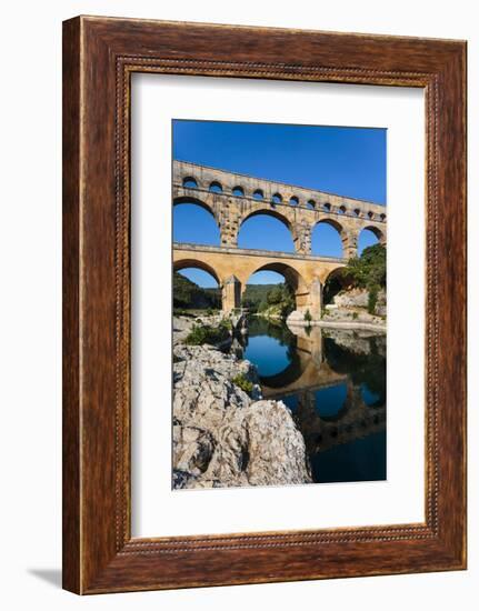 Pont du Gard, Vers Pont-du-Gard, Gard Department, Languedoc-Roussillon, France. Roman aqueduct c...-null-Framed Photographic Print