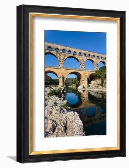 Pont du Gard, Vers Pont-du-Gard, Gard Department, Languedoc-Roussillon, France. Roman aqueduct c...-null-Framed Photographic Print