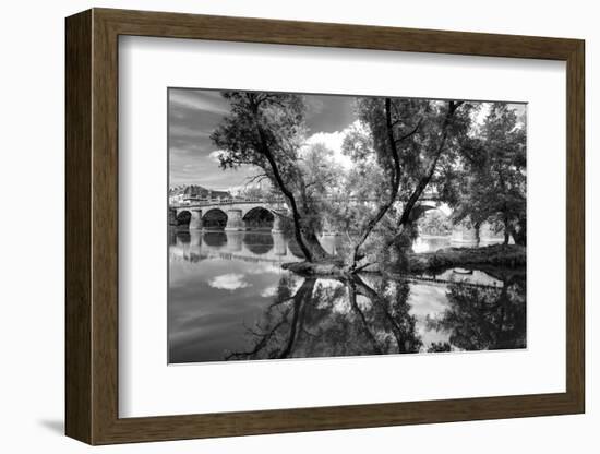 Pont of the Morts, bridge, the Moselle, Metz, Département Moselle, region Alsace-Champagne-Ardenne--Klaus Neuner-Framed Photographic Print