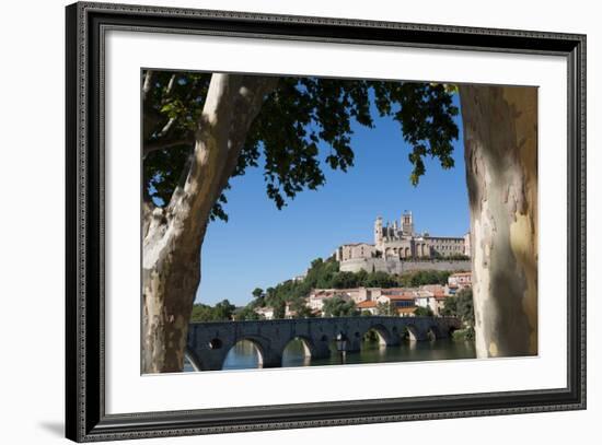 Pont Vieux over the River Orb with St. Nazaire Cathedral in Beziers, Languedoc-Roussillon, France-Martin Child-Framed Photographic Print