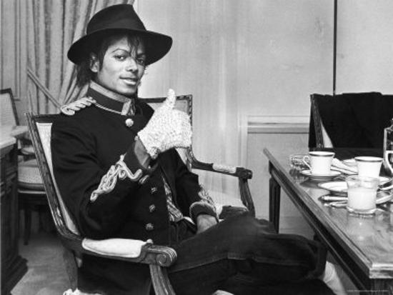 Pop Star Michael Jackson In His Hotel Room Prior To Party For Him At The Museum Of Natural History Premium Photographic Print By David Mcgough
