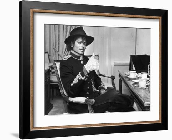 Pop Star Michael Jackson in His Hotel Room Prior to Party for Him at the Museum of Natural History-David Mcgough-Framed Premium Photographic Print