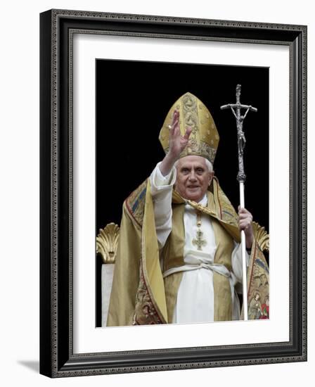 Pope Benedict Xvi Delivers His ''Urbi Et Orbi'' Message-null-Framed Photographic Print