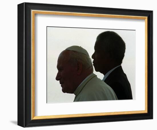 Pope John Paul II and South African President Nelson Mandela-null-Framed Photographic Print