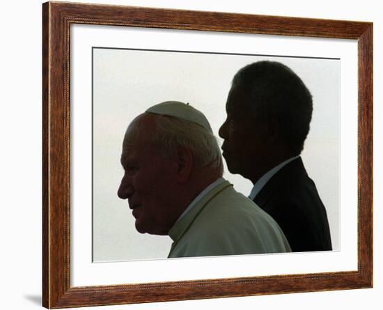Pope John Paul II and South African President Nelson Mandela-null-Framed Photographic Print