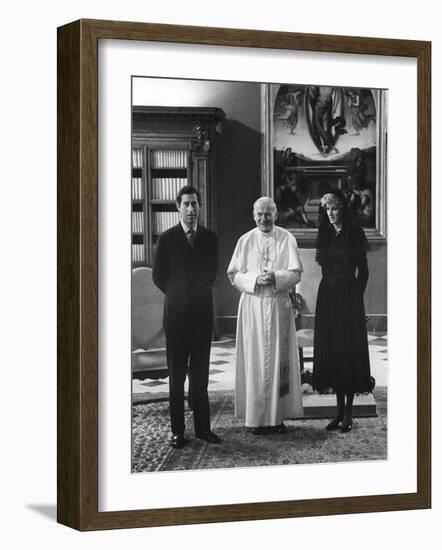 Pope John Paul II Meets with Prince Charles and Princess Diana in the Vatican-null-Framed Photographic Print