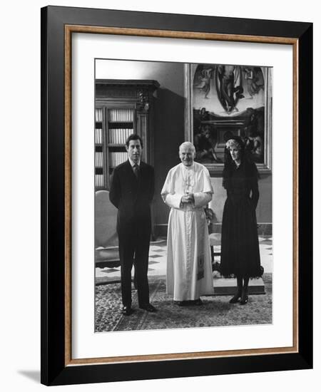 Pope John Paul II Meets with Prince Charles and Princess Diana in the Vatican-null-Framed Photographic Print