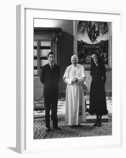 Pope John Paul II Meets with Prince Charles and Princess Diana in the Vatican-null-Framed Photographic Print