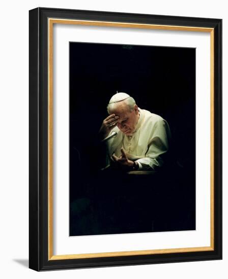 Pope John Paul II Reading a Prayer-null-Framed Photographic Print