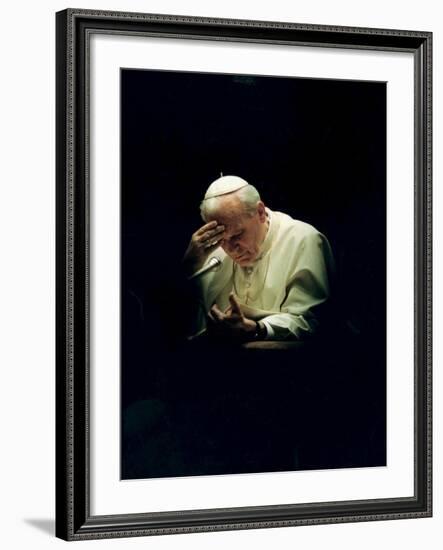 Pope John Paul II Reading a Prayer-null-Framed Photographic Print