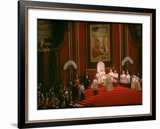 Pope Paul Conducting Opening Ceremonial Mass of 2nd Vatican Council, St. Peter's Basilica-Carlo Bavagnoli-Framed Premium Photographic Print