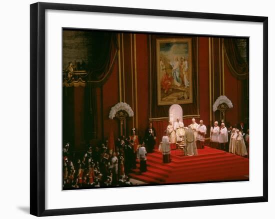 Pope Paul Conducting Opening Ceremonial Mass of 2nd Vatican Council, St. Peter's Basilica-Carlo Bavagnoli-Framed Premium Photographic Print