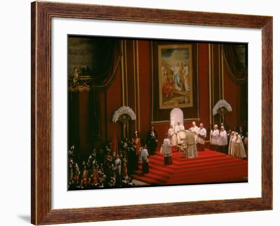 Pope Paul Conducting Opening Ceremonial Mass of 2nd Vatican Council, St. Peter's Basilica-Carlo Bavagnoli-Framed Premium Photographic Print