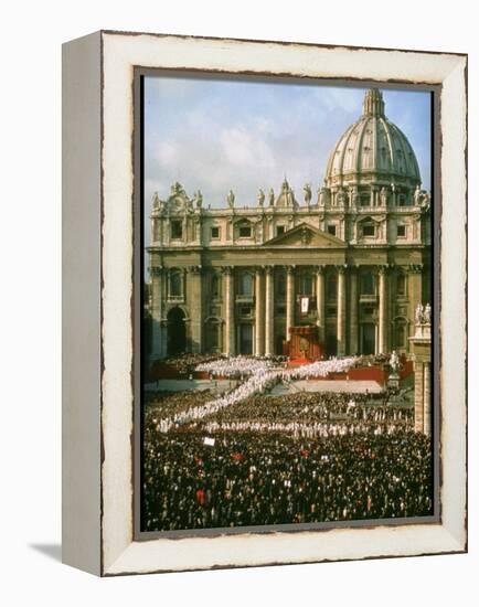 Pope Paul VI in Front of St. Peter's During 2nd Vatican Council-Carlo Bavagnoli-Framed Premier Image Canvas