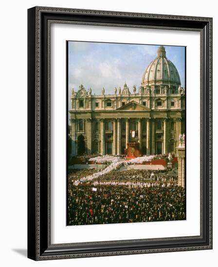 Pope Paul VI in Front of St. Peter's During 2nd Vatican Council-Carlo Bavagnoli-Framed Photographic Print