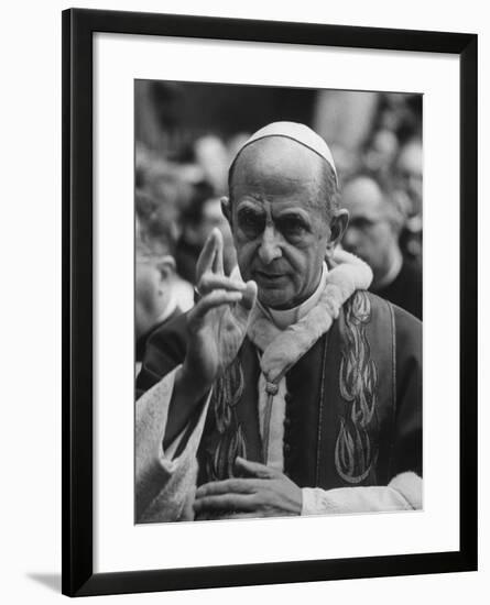 Pope Paul Vi, Officiating at Ash Wednesday Service in Santa Sabina Church-Carlo Bavagnoli-Framed Premium Photographic Print