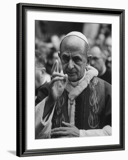 Pope Paul Vi, Officiating at Ash Wednesday Service in Santa Sabina Church-Carlo Bavagnoli-Framed Premium Photographic Print