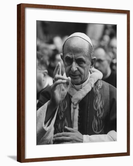 Pope Paul Vi, Officiating at Ash Wednesday Service in Santa Sabina Church-Carlo Bavagnoli-Framed Premium Photographic Print