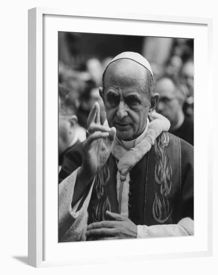 Pope Paul Vi, Officiating at Ash Wednesday Service in Santa Sabina Church-Carlo Bavagnoli-Framed Premium Photographic Print