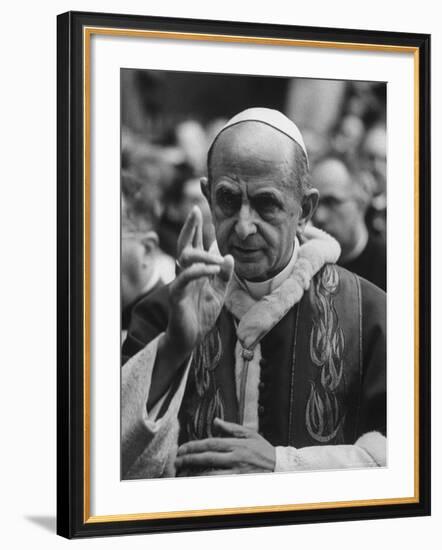 Pope Paul Vi, Officiating at Ash Wednesday Service in Santa Sabina Church-Carlo Bavagnoli-Framed Premium Photographic Print