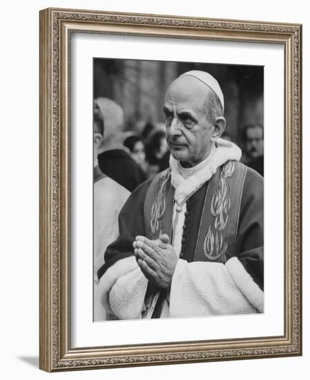 Pope Paul Vi, Officiating at Ash Wednesday Service in Santa Sabina Church-Carlo Bavagnoli-Framed Photographic Print