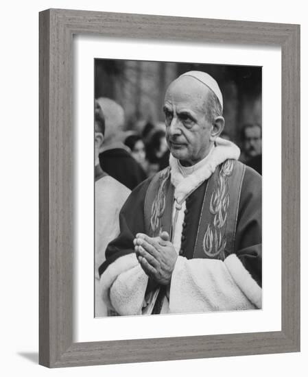 Pope Paul Vi, Officiating at Ash Wednesday Service in Santa Sabina Church-Carlo Bavagnoli-Framed Photographic Print