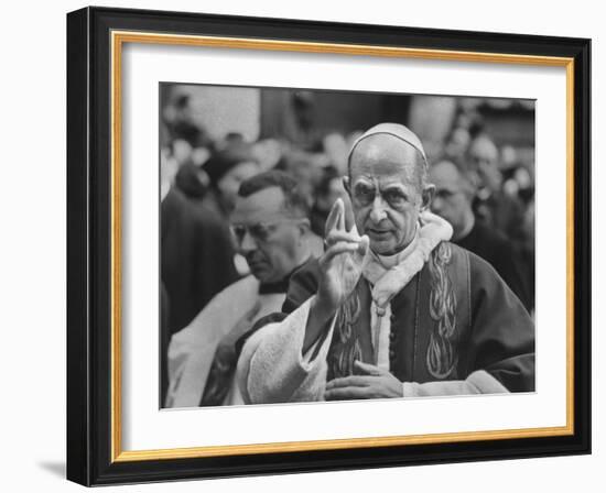 Pope Paul Vi, Officiating at Ash Wednesday Service in Santa Sabina Church-Carlo Bavagnoli-Framed Photographic Print