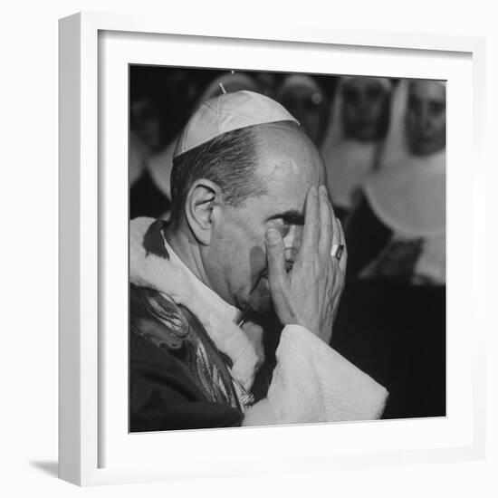 Pope Paul Vi, Officiating at Ash Wednesday Service in Santa Sabina Church-Carlo Bavagnoli-Framed Photographic Print