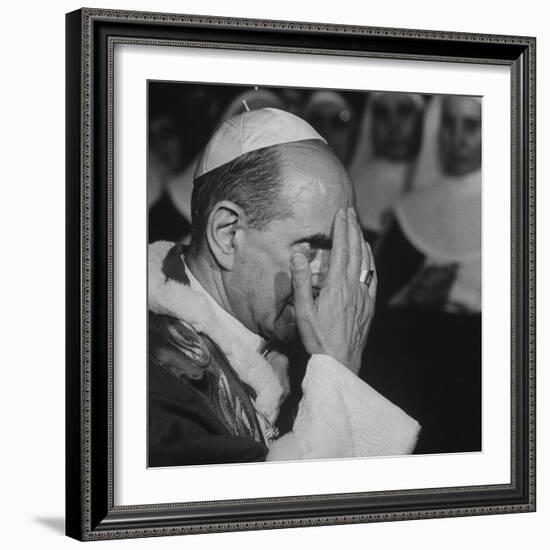 Pope Paul Vi, Officiating at Ash Wednesday Service in Santa Sabina Church-Carlo Bavagnoli-Framed Photographic Print