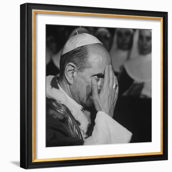 Pope Paul Vi, Officiating at Ash Wednesday Service in Santa Sabina Church-Carlo Bavagnoli-Framed Photographic Print