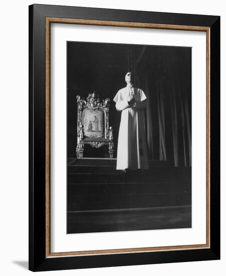 Pope Pius Xii Speaking at the Press Conference-null-Framed Photographic Print